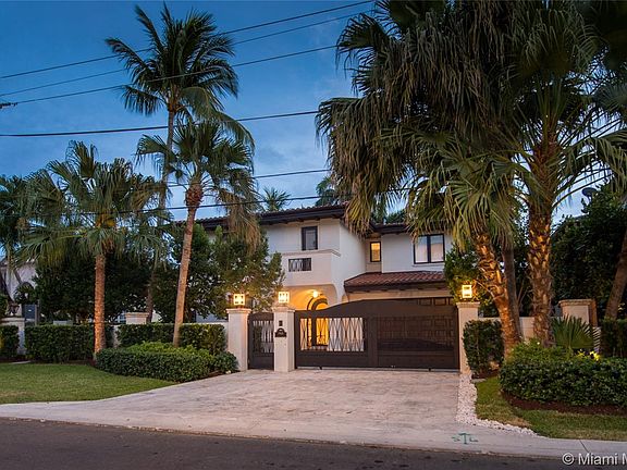 4th image of 190 S Hibiscus Dr