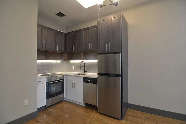 Rented by Hagstrom Management Inc | media 15