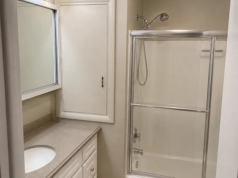 476 W Chocolate Ave — Photo 3