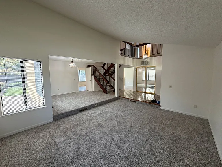 872 Shellwood Way — Photo 6