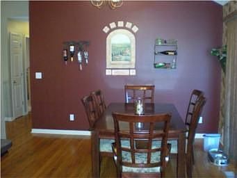 5th image of 900 Black Oak Dr