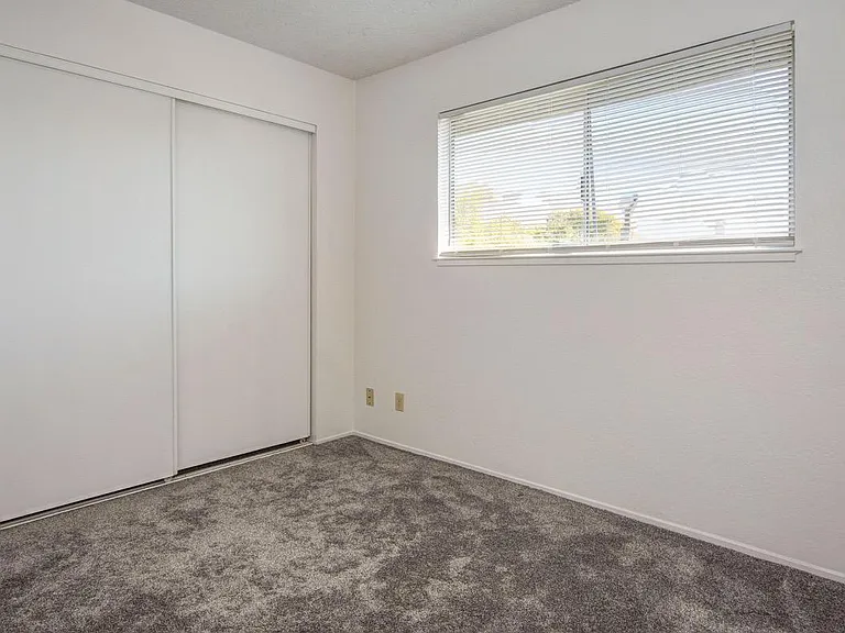1530 Valle Vista Ave — Photo 13