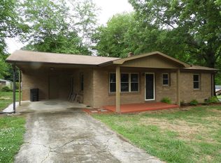 433 N Pine St, Cherryville, NC 28021