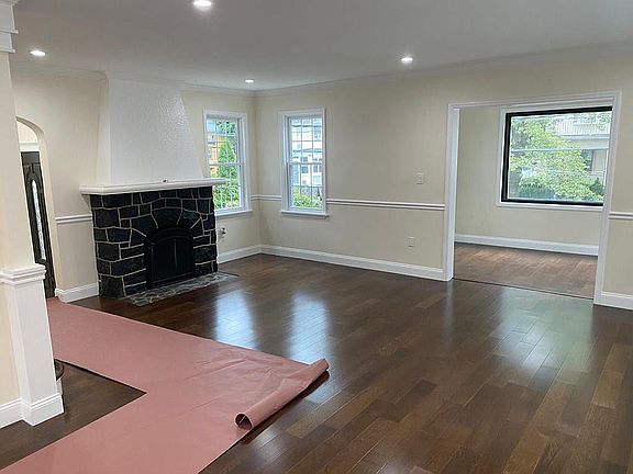 3rd image of 217 Tecumseh Ave