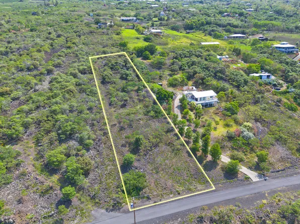 AWAPUHI AVE, Captain Cook, HI 96704