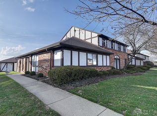 5527 Cobblegate Dr, Dayton, OH 45449