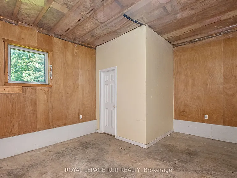 428 Main St W #LOWER — Photo 11