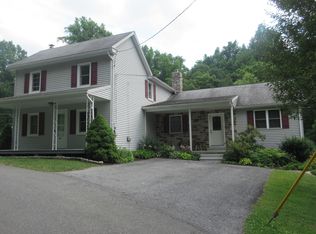 698 Barlet Rd, Blandon, PA 19510