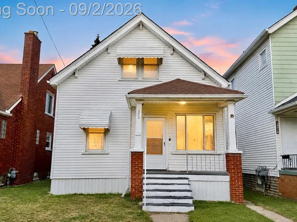 12020 Mitchell St, Hamtramck, MI 48212