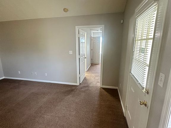 4th image of 3081 Schroer Dr