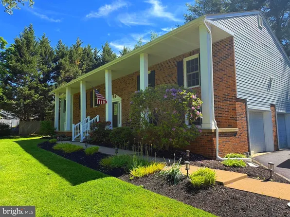 7376 Woodstone Ct, Warrenton, VA 20187