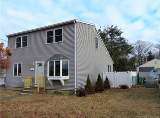 11 Midway Oval, Groton, CT 06340