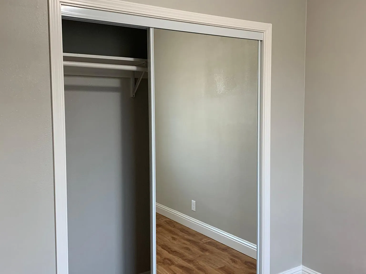2 bed, 695 sqft, $2,250 — Photo 4