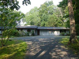 40 Colonial Rd, Madison, CT 06443