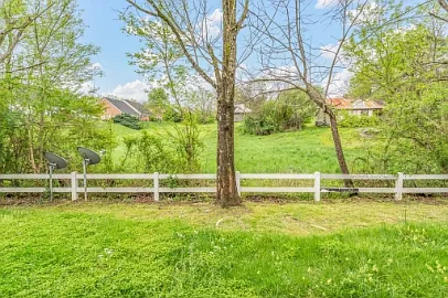 1210 Pin Oak Dr — Photo 22