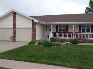 3251 45th Ave, Columbus, NE 68601