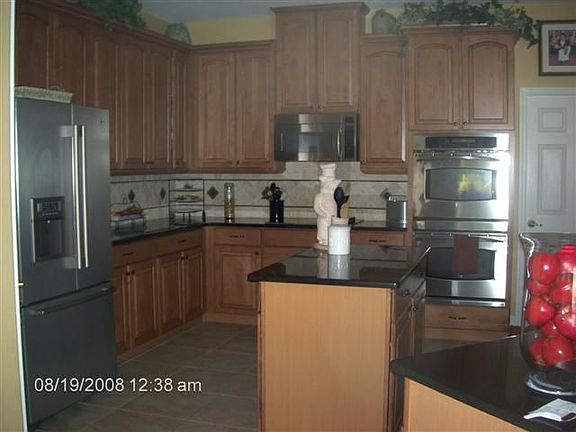 3rd image of 940 Jack Pine Pl