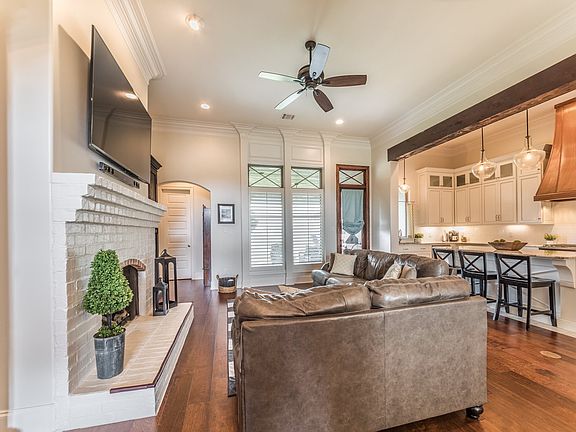 3rd image of 109 Coco Palm Ct