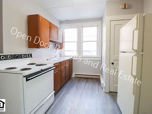 5th image of 109 S State St Unit 5