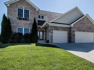 2085 Pawnee Trl, Columbus, IN 47203