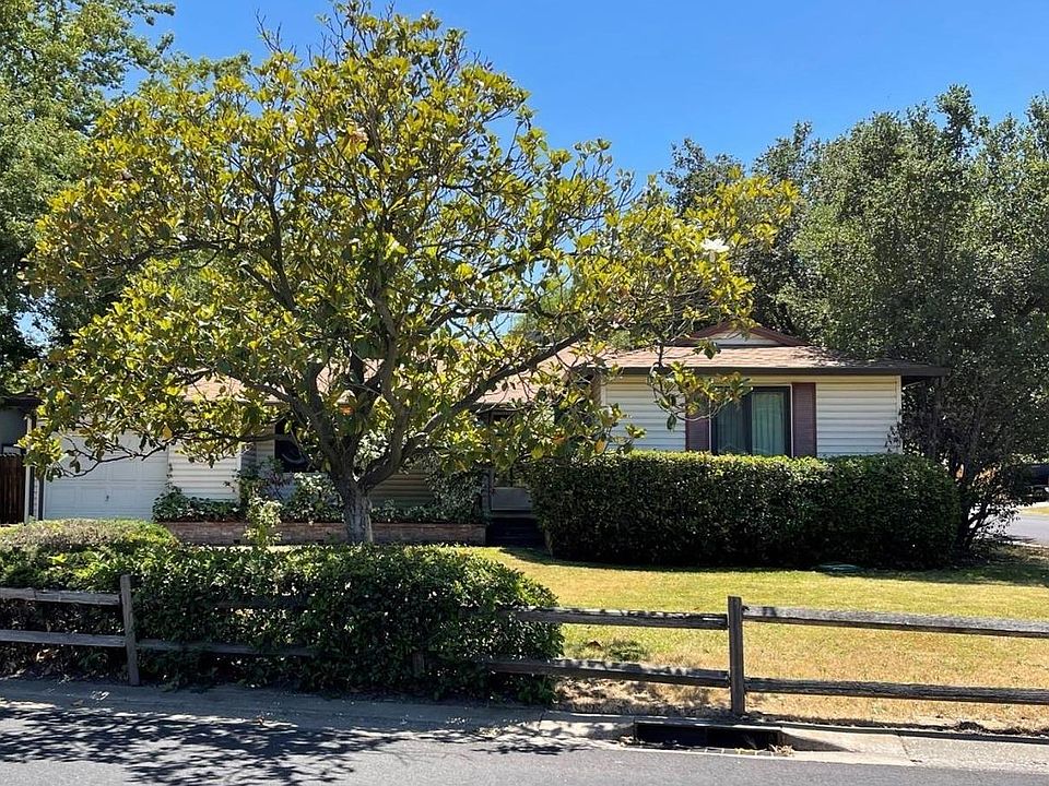 1st image of 2900 Maison Way