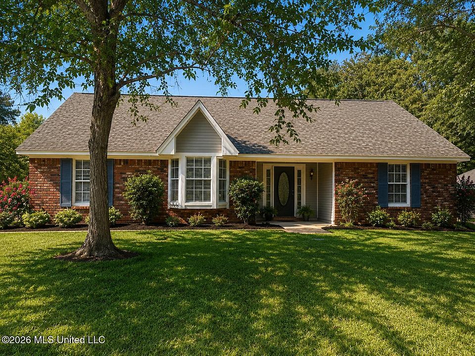 1st image of 220 Cobblestone Dr