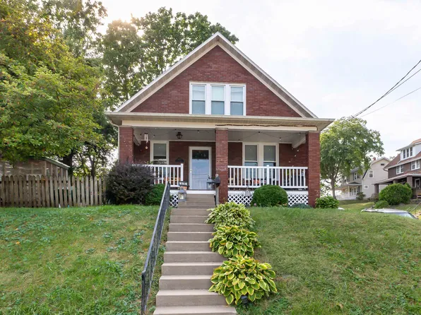 1495 Glen Oak St, Dubuque, IA 52001