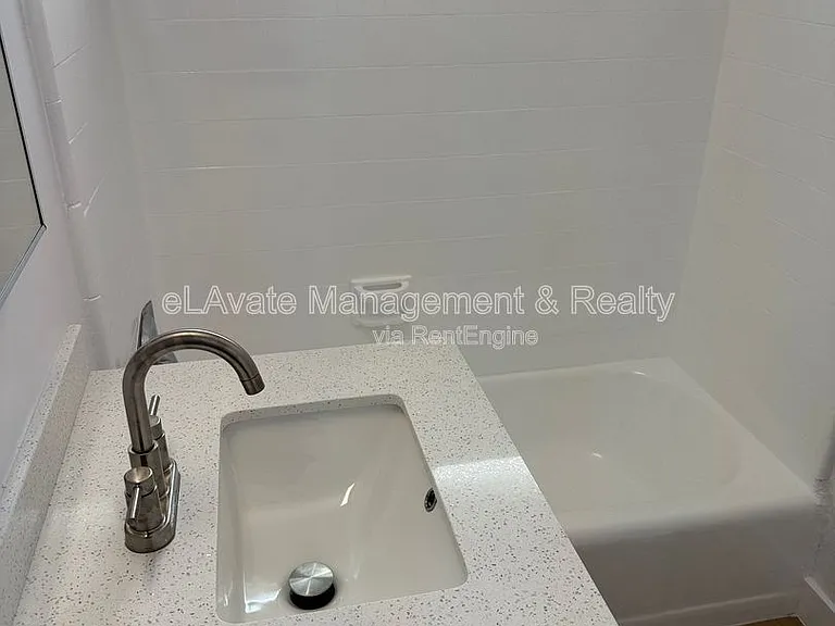 14119 Gilmore St #5 — Photo 17