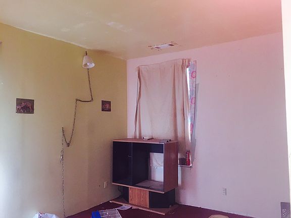2nd image of 3921-3923 N 25th St