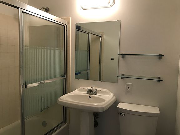 4th image of 3207 Nottage Ln