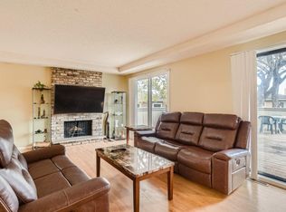 2101 Tamarin Trl, Golden Valley, MN 55427