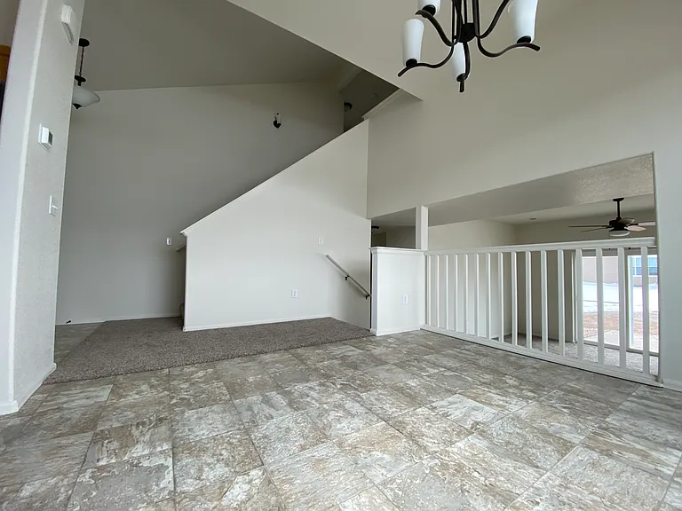 625 Gore Range Dr — Photo 4