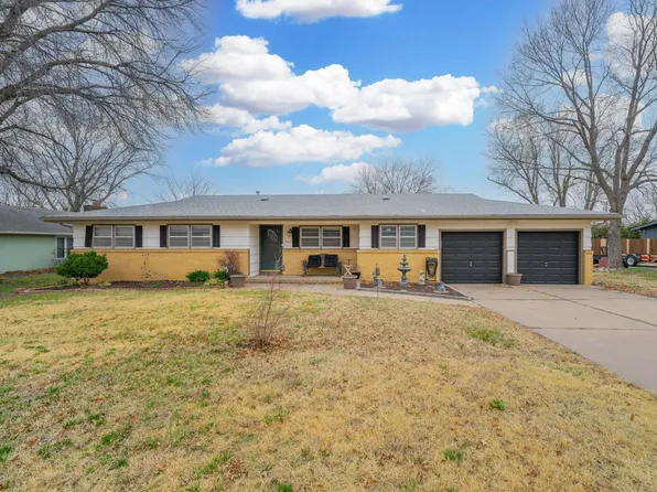 125 S Westview Rd, Andover, KS 67002
