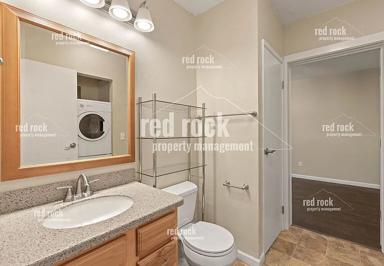 11321 E 31st Ave #B — Photo 10