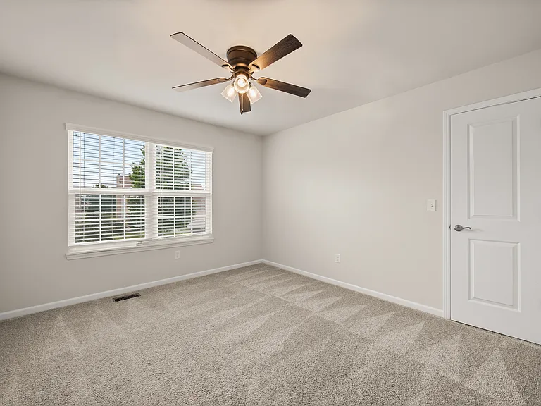 406 Mary Ann Cir — Photo 22