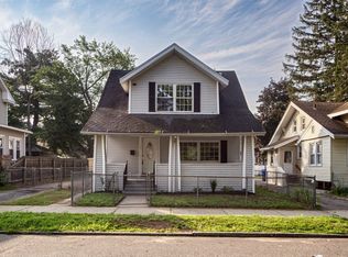 101 Phoenix Ter, Springfield, MA 01104