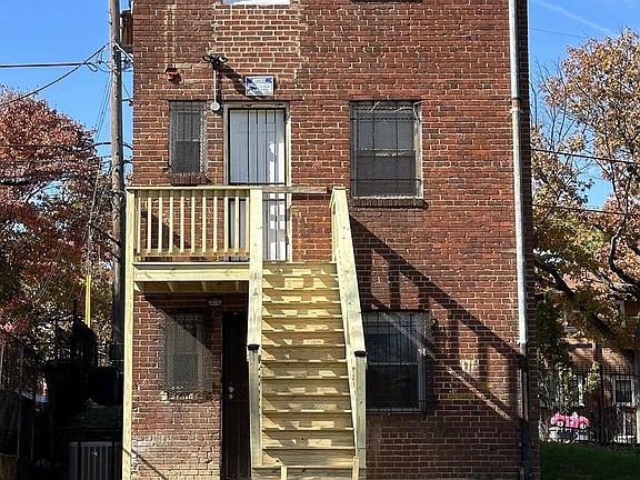 2nd image of 341 54th St NE