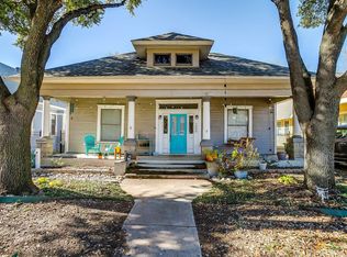 1608 S Adams St, Fort Worth, TX 76104
