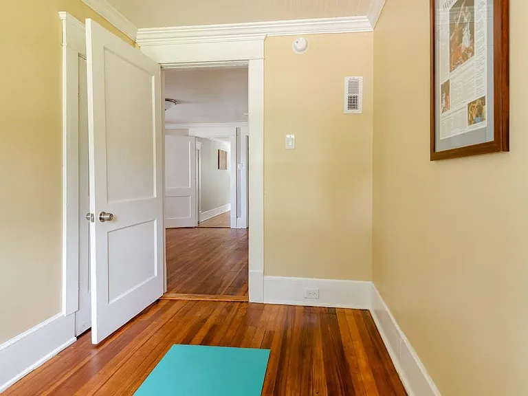 2726 N Roxboro St — Photo 31