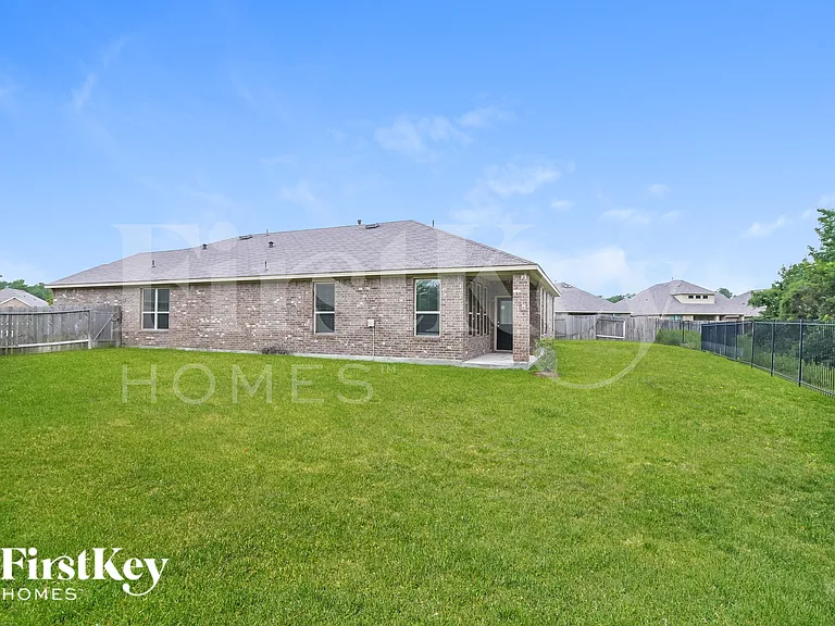 4711 Creekside Haven Trl — Photo 15