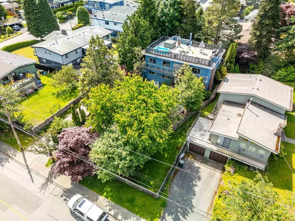 4660 Bond St, Burnaby, BC V5H 1G9