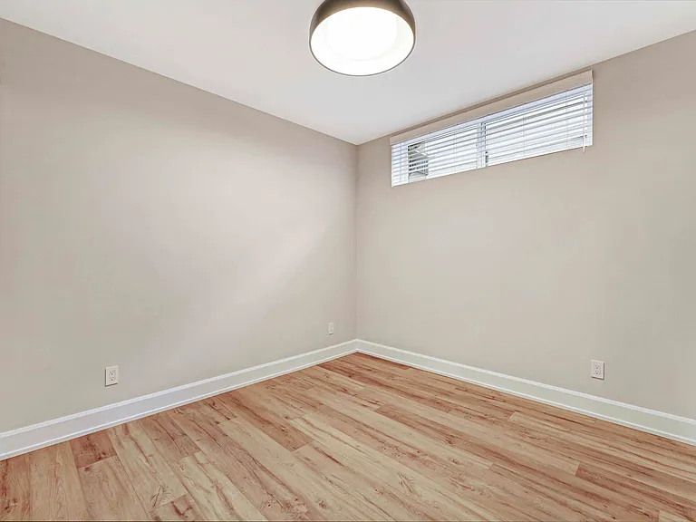 292 B Duncairn Ave #B — Photo 10