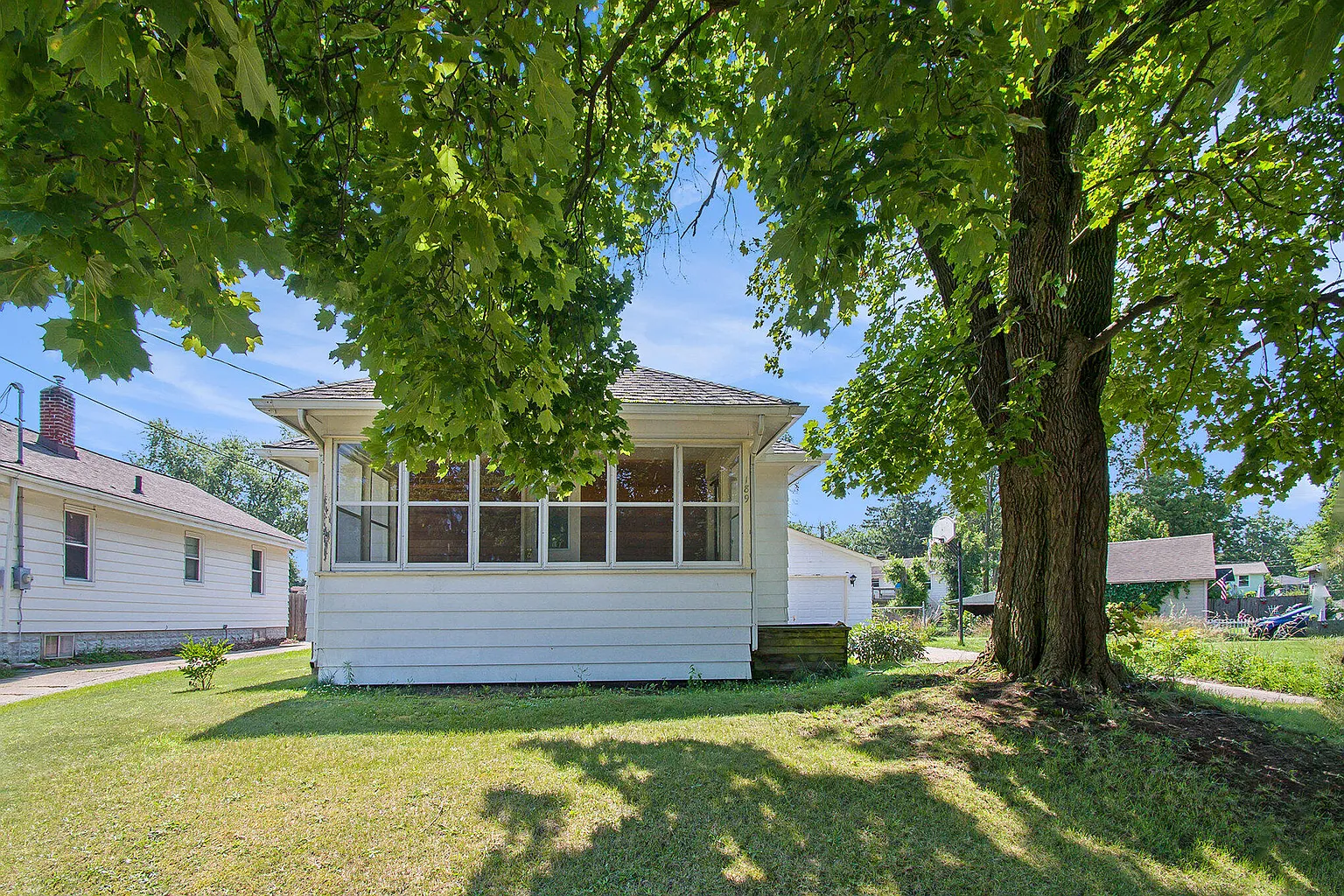 189 Walcott Ave photo 1