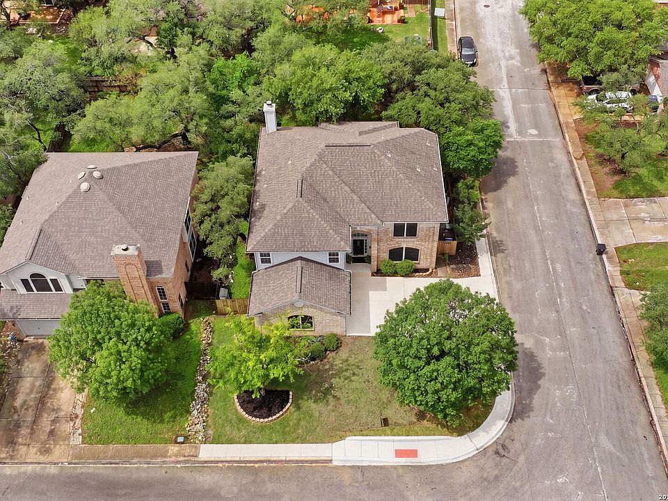 1st image of 21139 Simi Valley Dr