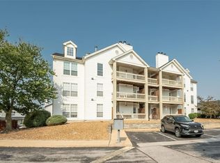 1445 Whispering Creek Dr APT E, Ballwin, MO