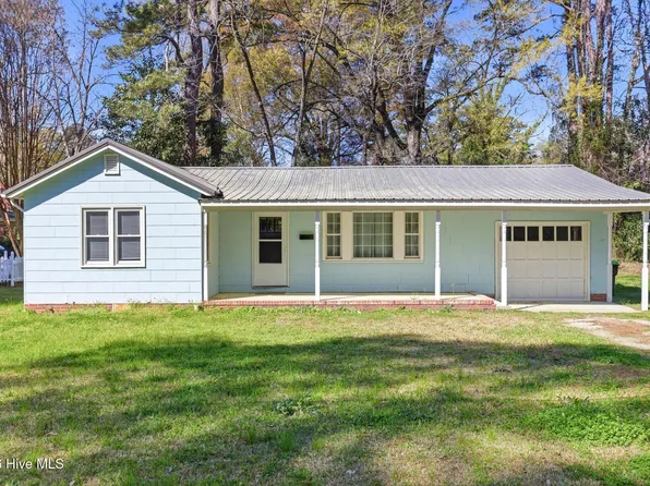 221 N Thompson Street, Whiteville, NC 28472