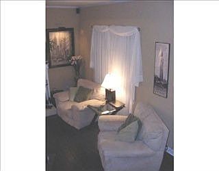 2nd image of 209 Hollywood St