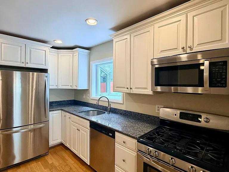 14605 Nadine Dr — Photo 6