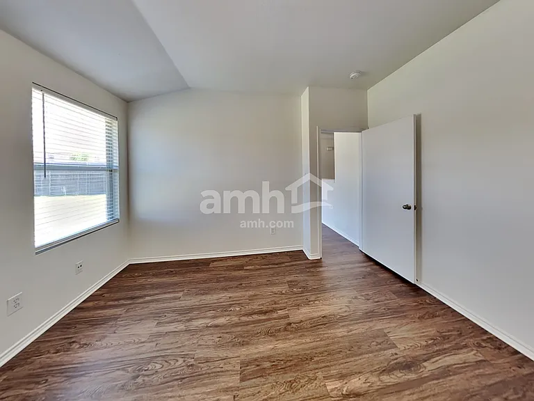 602 Fox Glen Dr — Photo 11