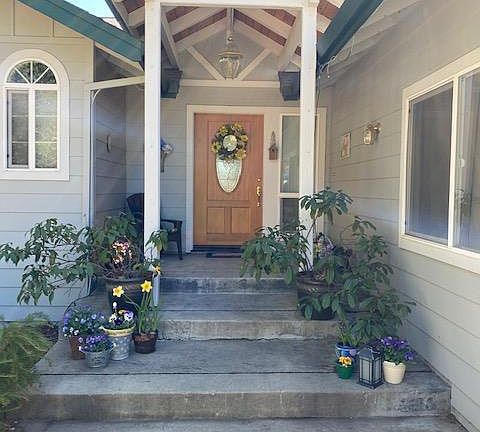 2nd image of 494 Larkspur Ct #43/1